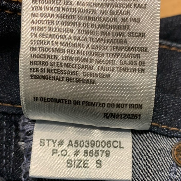 Sold Design Lab Capris Cropped Jeans - Picture 8 of 8